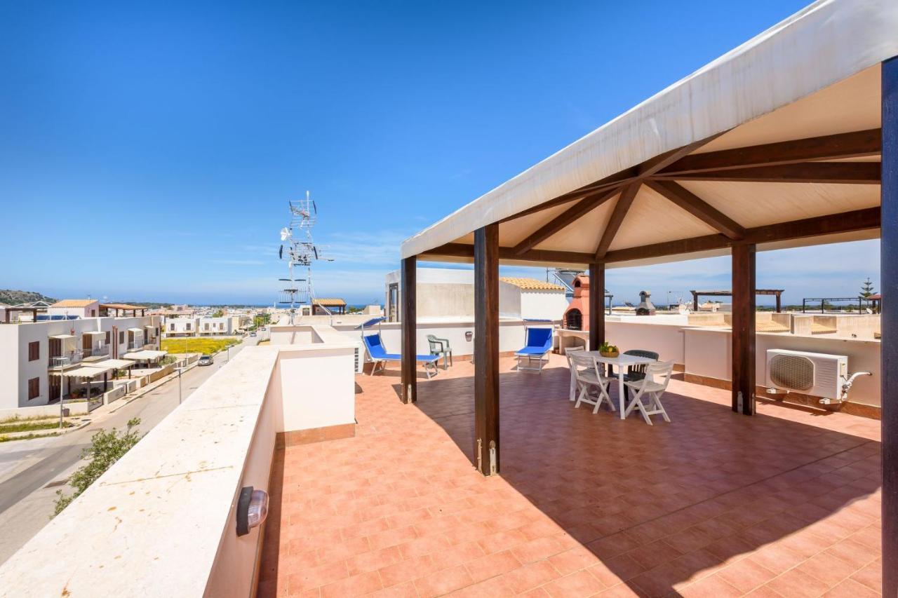 I Tre Golfi - Appartamenti Con Terrazzo Fino A 800 Mt Dal Mare San Vito Lo Capo Kültér fotó