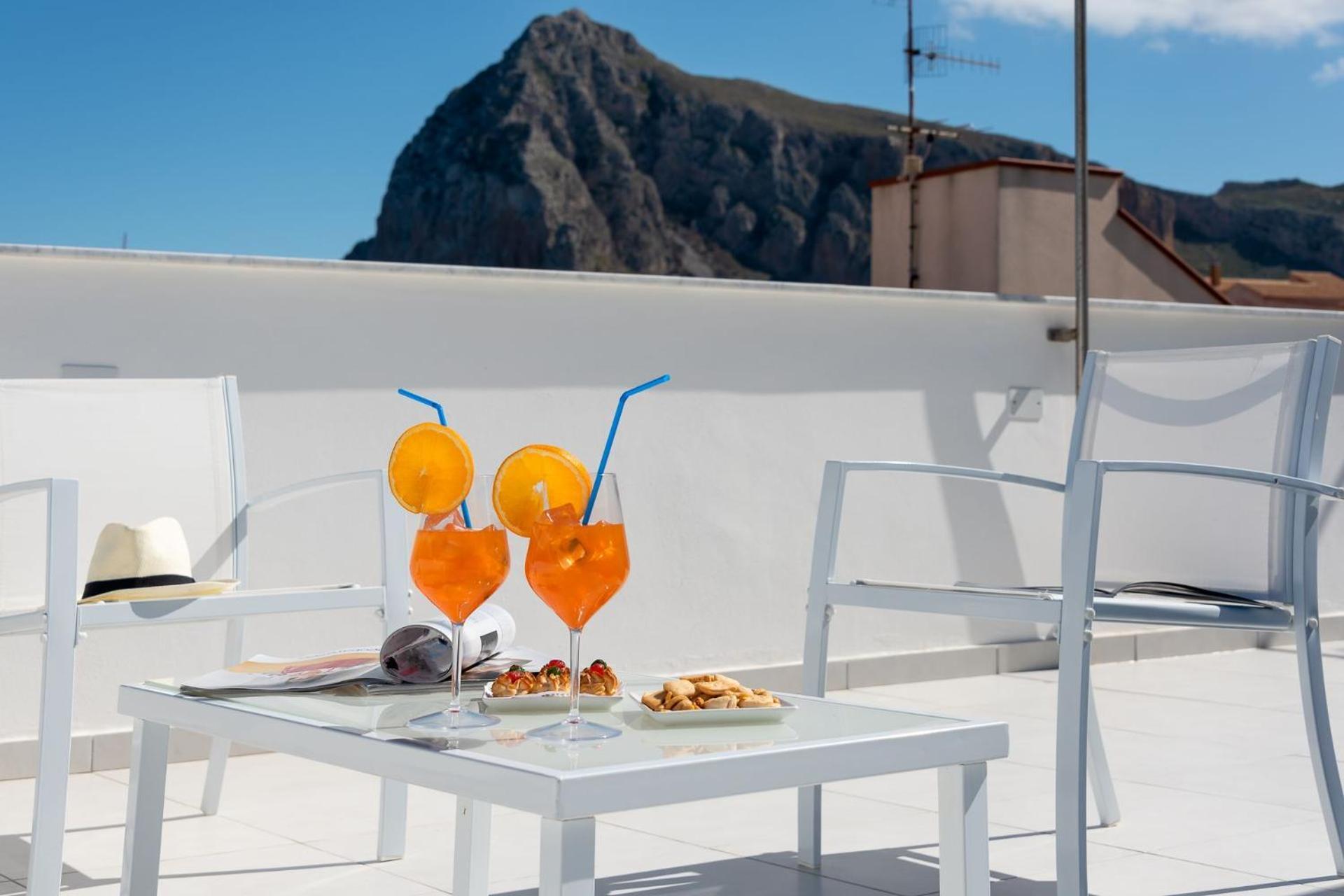 I Tre Golfi - Appartamenti Con Terrazzo Fino A 800 Mt Dal Mare San Vito Lo Capo Kültér fotó